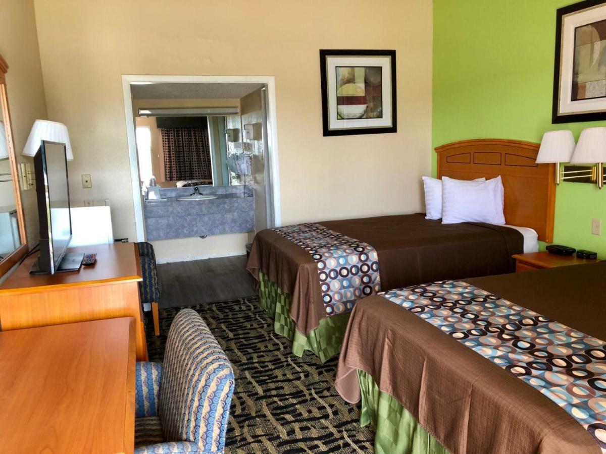Lone Star Inn Λούμποκ Εξωτερικό φωτογραφία