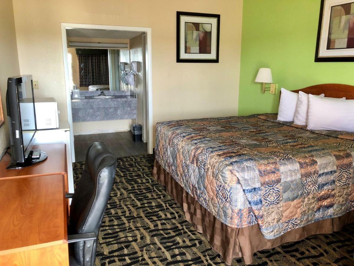 Lone Star Inn Λούμποκ Εξωτερικό φωτογραφία